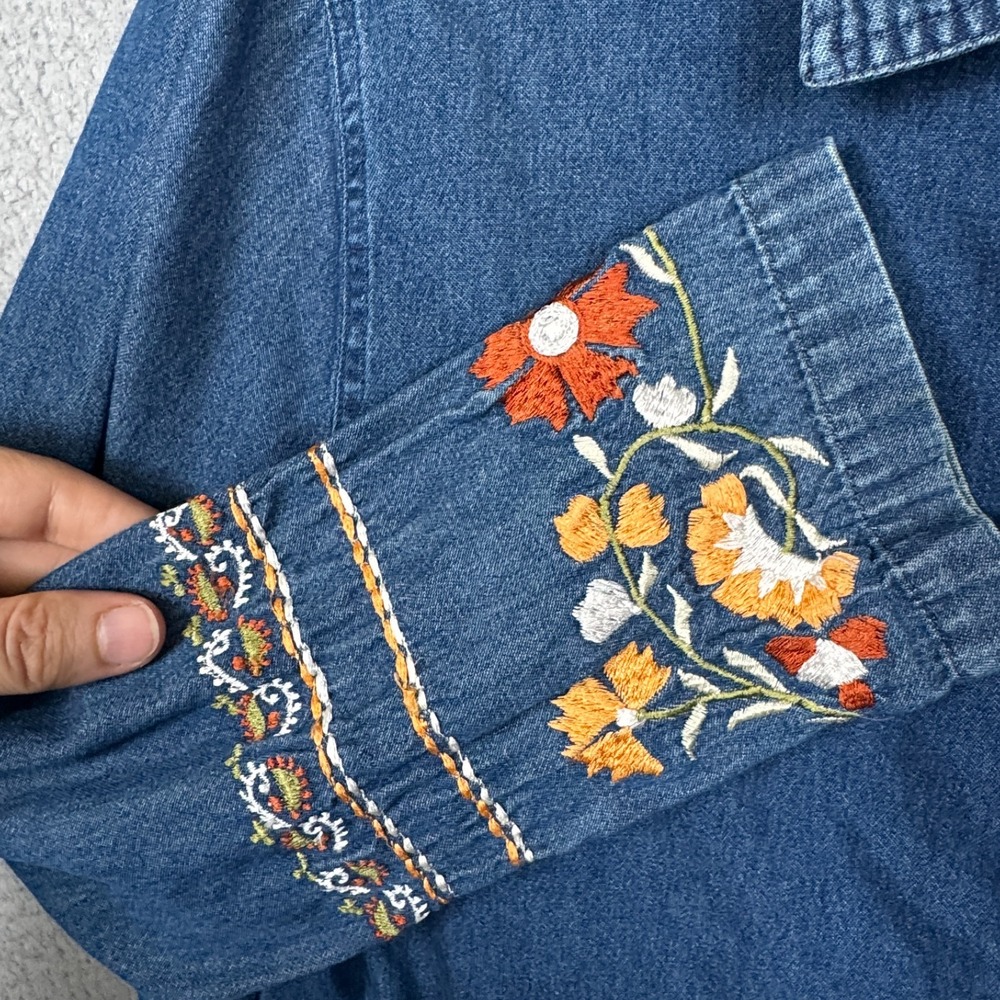 VTG Simrin Top Womens M Blue Denim Embroidered Floral Boho Cowgirl Ranch Prairie - Picture 5 of 11